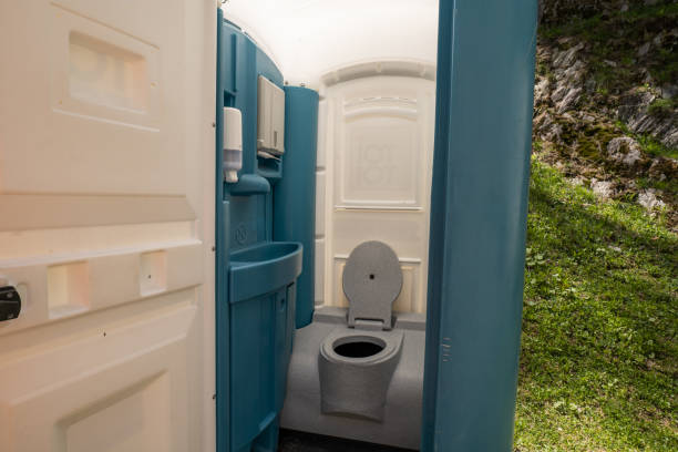Affordable portable toilet rental in Lewisburg, KY