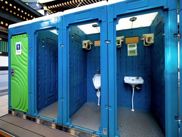 Best Portable restroom trailer rental  in Lewisburg, KY